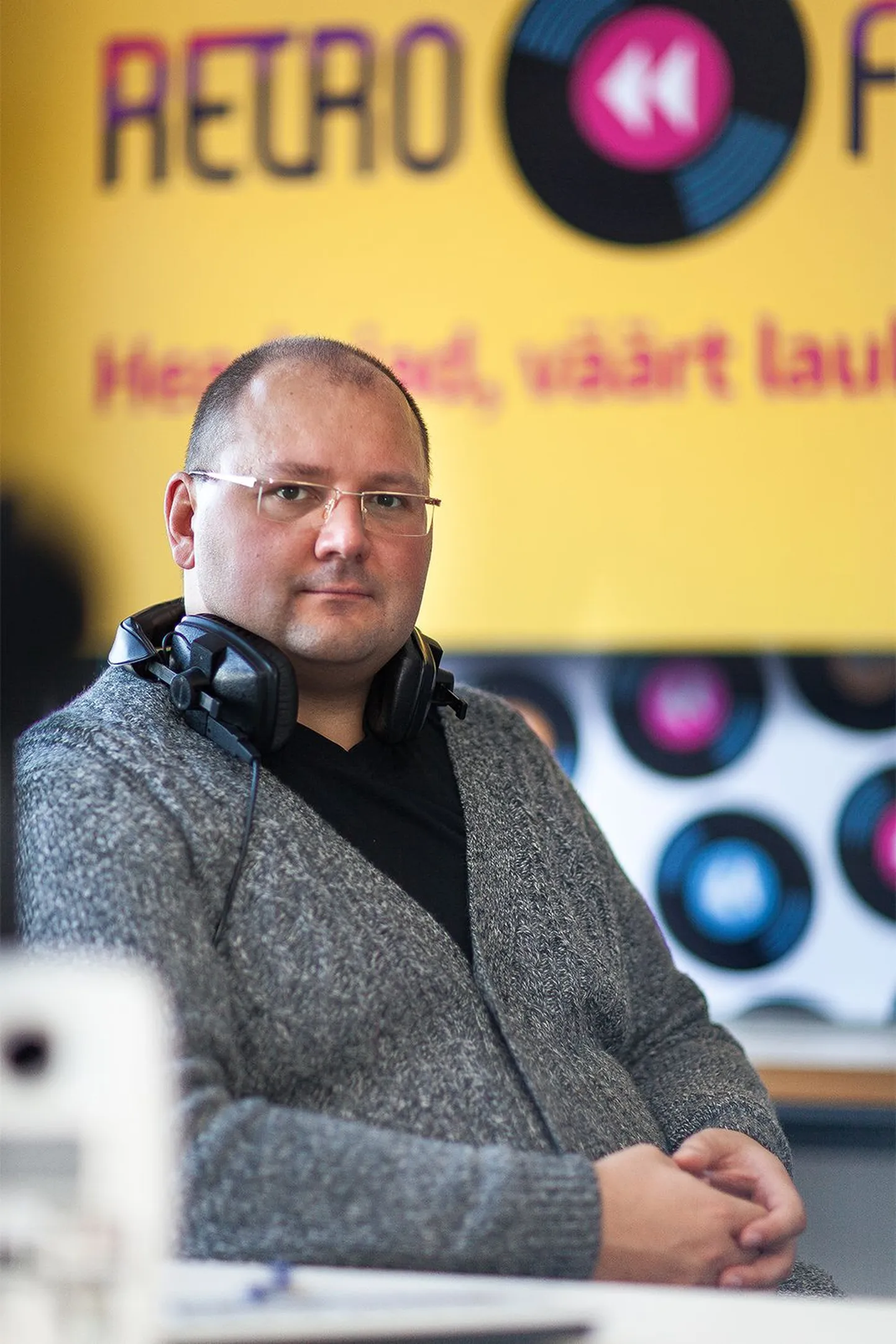 Raadio 3 uus nimi on Retro FM
Retro FM ja Sky Plus uudiste lugeja Rain Kelk