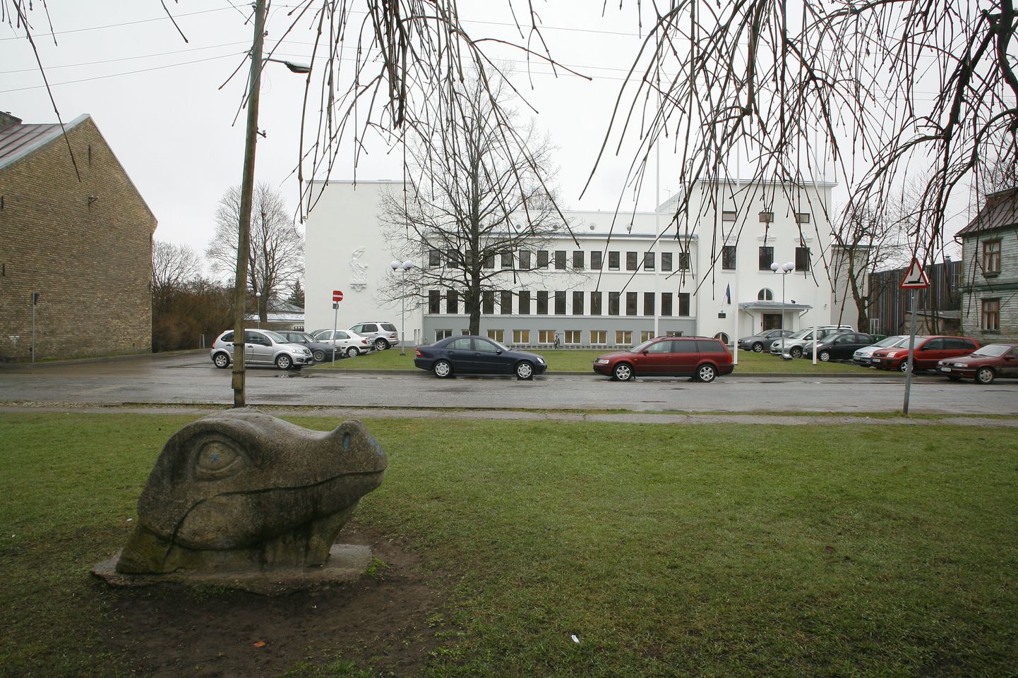Pärnu Hansagümnaasiumi hoone.