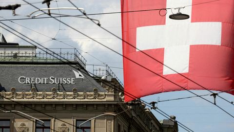 Šveitsi suurpanga aktsia langes põlu alla