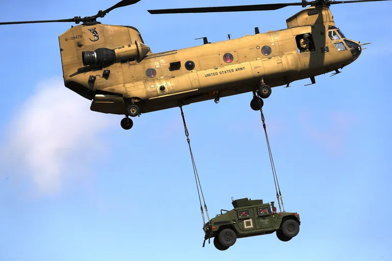 CH-47 Chinook.