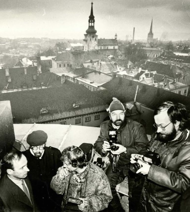 (Vasakult eest) Heini Valdmann ja Lembitu Kuuse Pika Hermanni tornis 24. veebruaril 1989. Foto: Erakogu