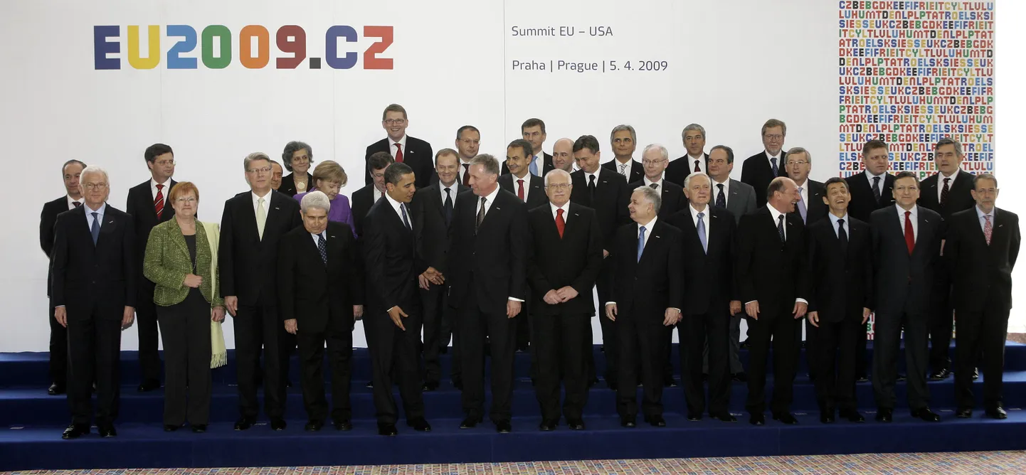 EL-i ja USA tippkohtumine selle aasta aprillis, kus olid kohal nii Halonen (pildil vasakul) kui Vanhanen (tagareas).