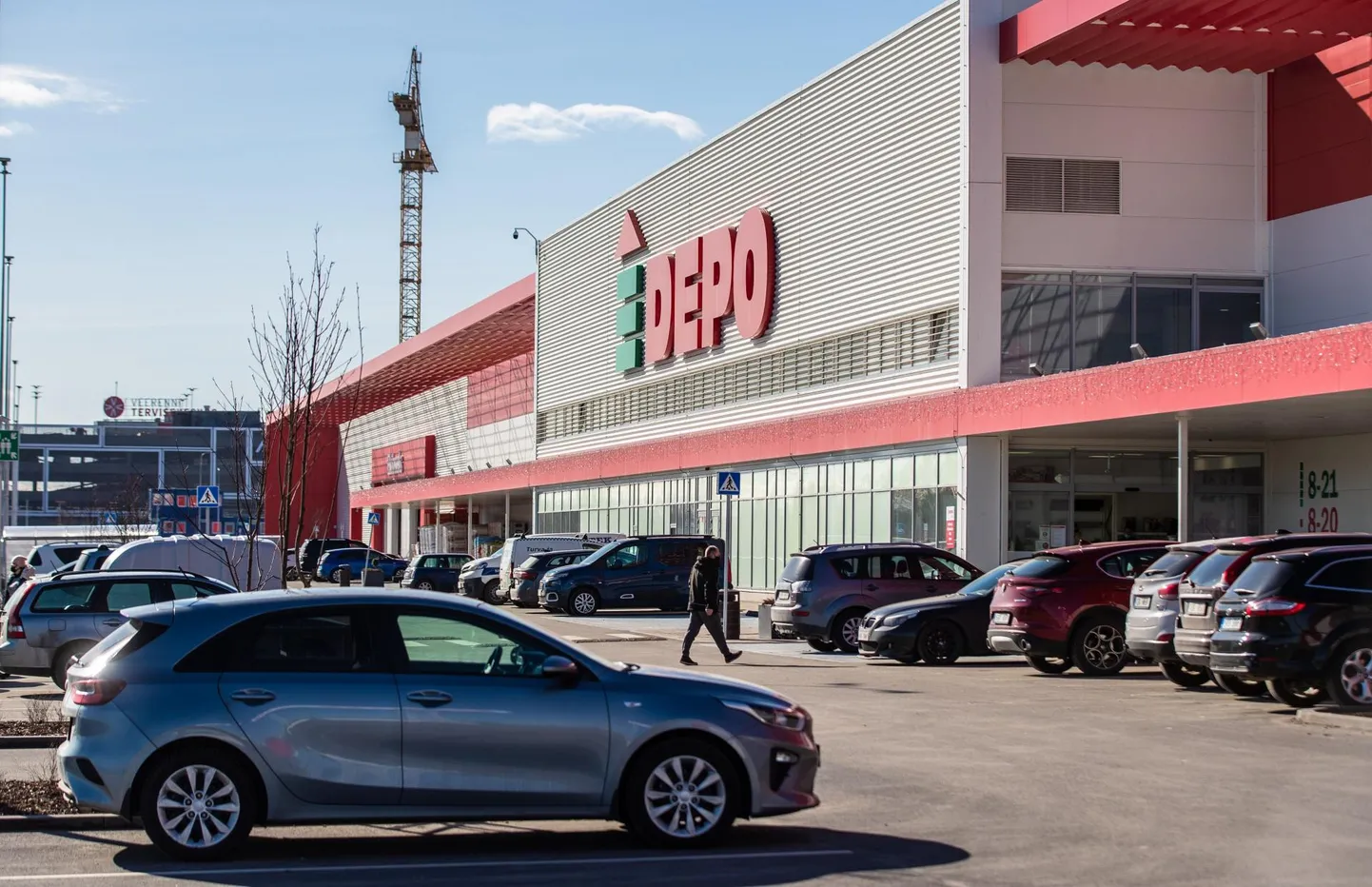 Строительный магазин Depo.