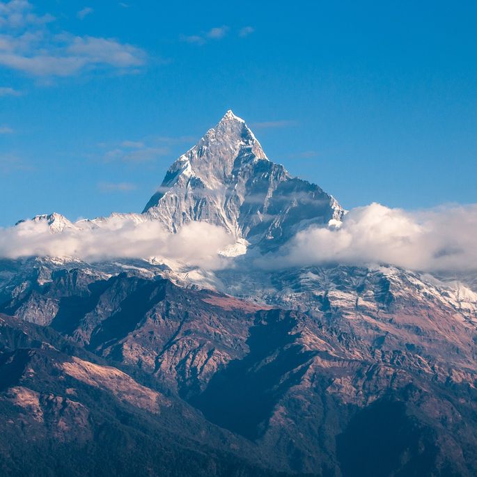 Himalaju kalnos bezvēsts pazudušie: Helikopters atradis piecu cilvēku līķus  - Ārvalstīs - Ziņas - Apollo.lv