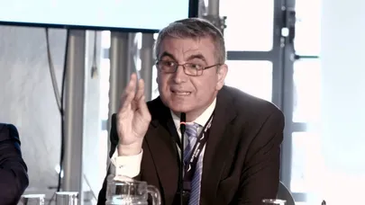 Ateena majandusülikooli professor Panos Tsakloglou.