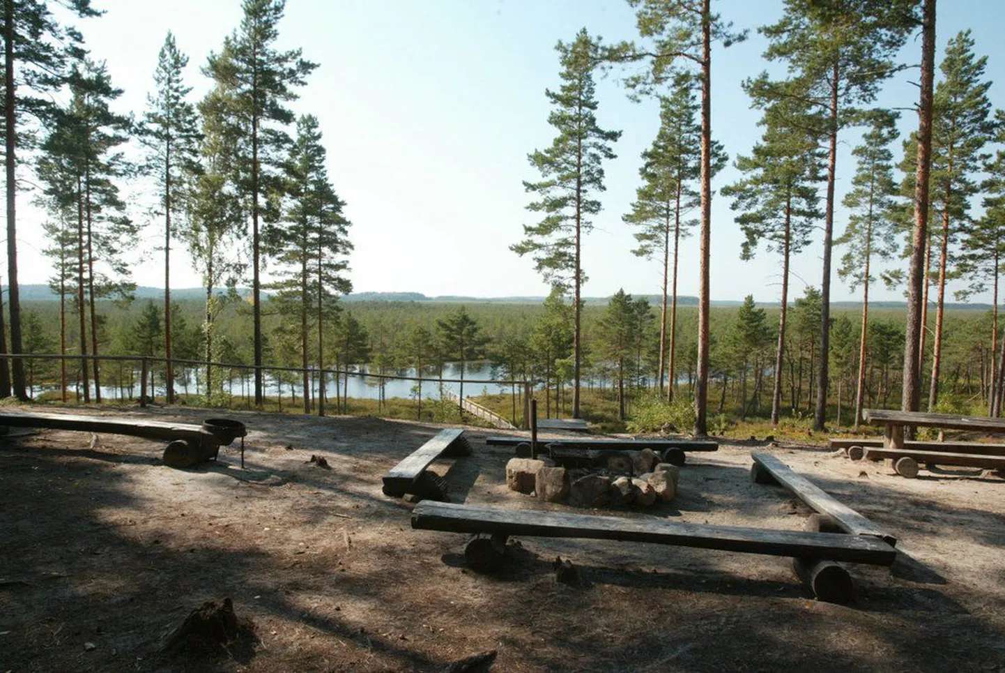 RMK puhkeala Meenikunno rabas Põlvamaal.