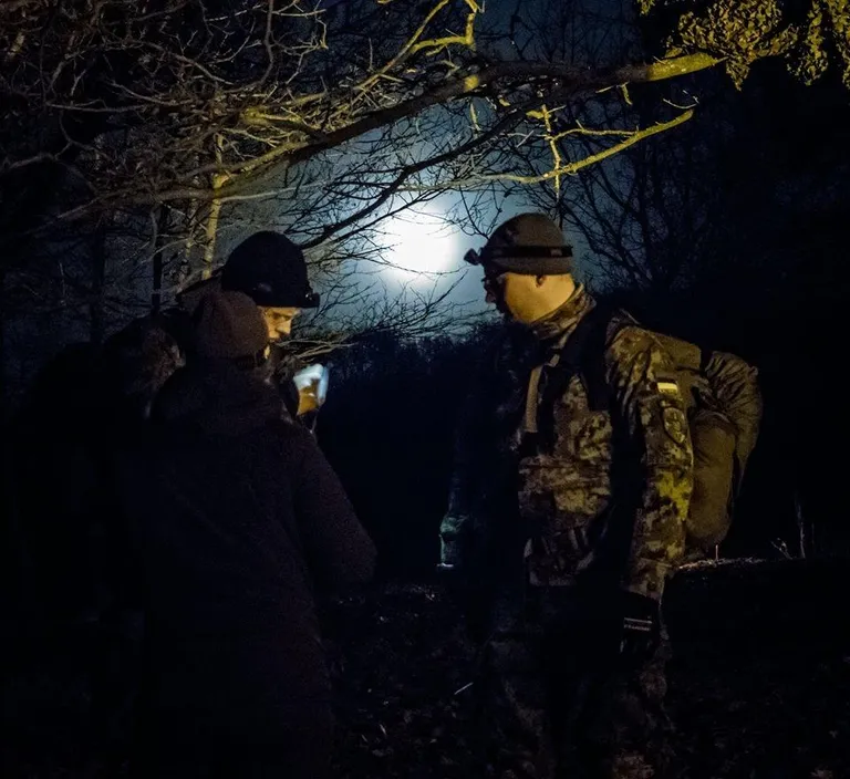 Rada läbiti öisel ajal öövaatlusseadmeid ja GPSi kasutamata.