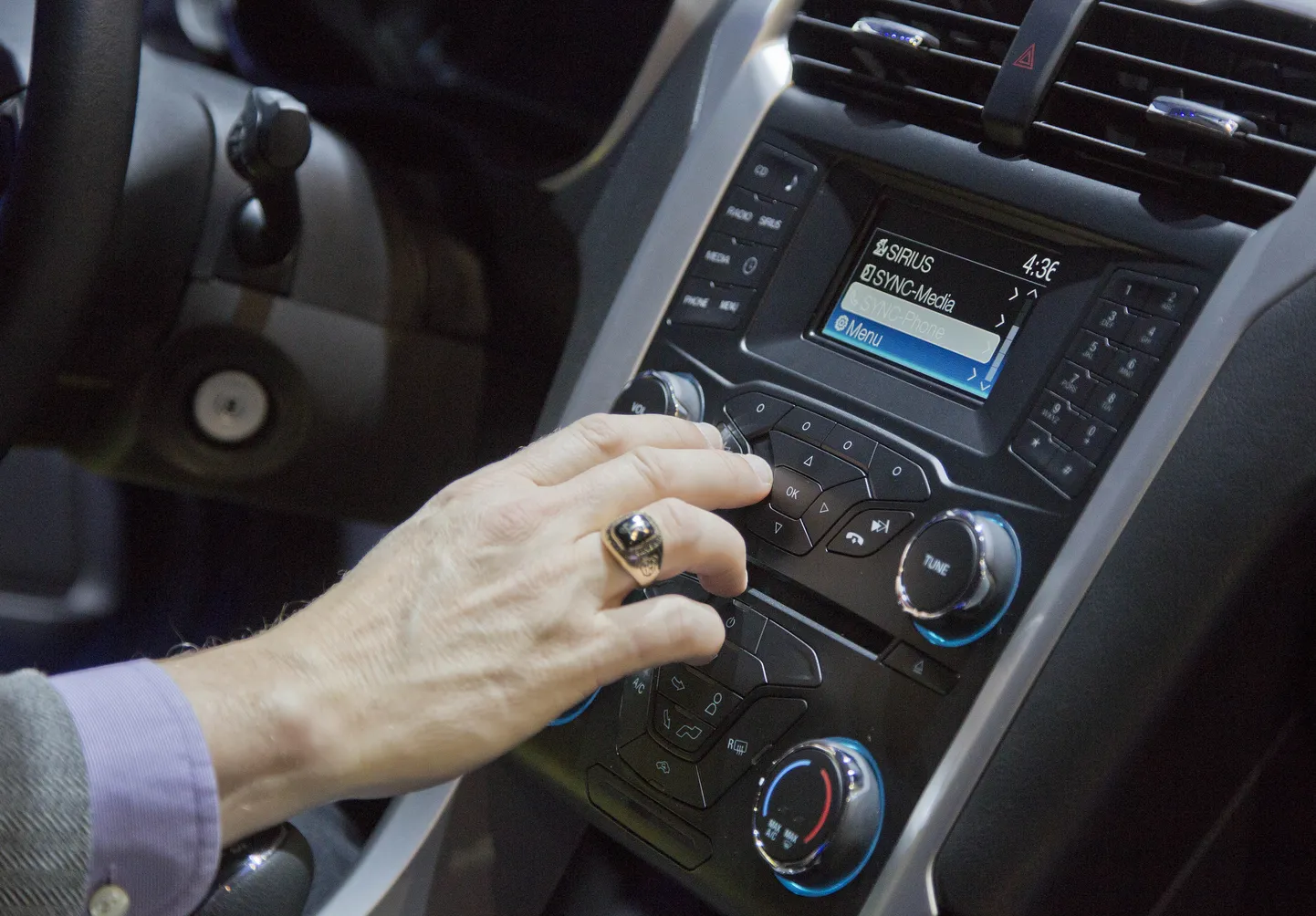 Auto stereo.