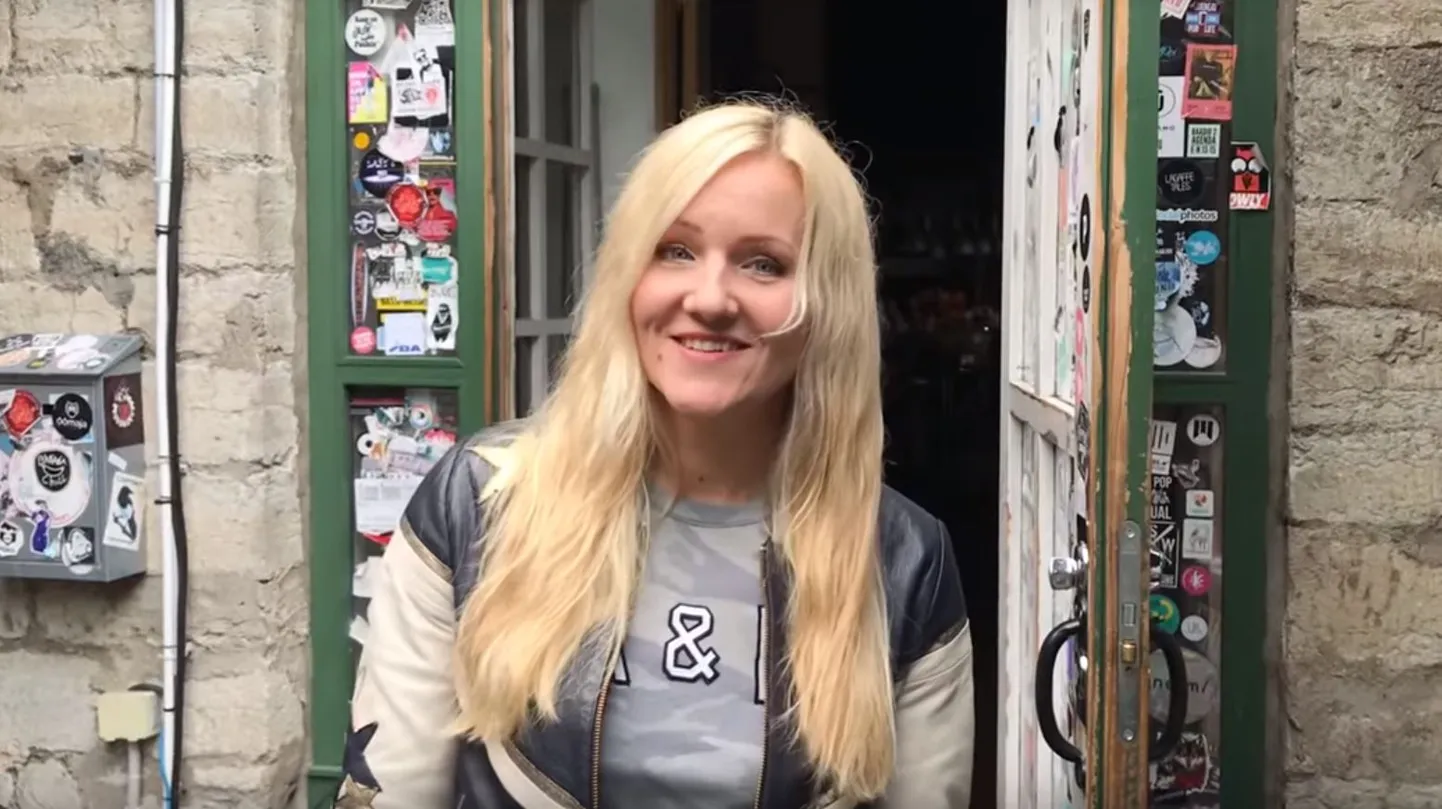 Kristinka enne kõrtsi minekut.