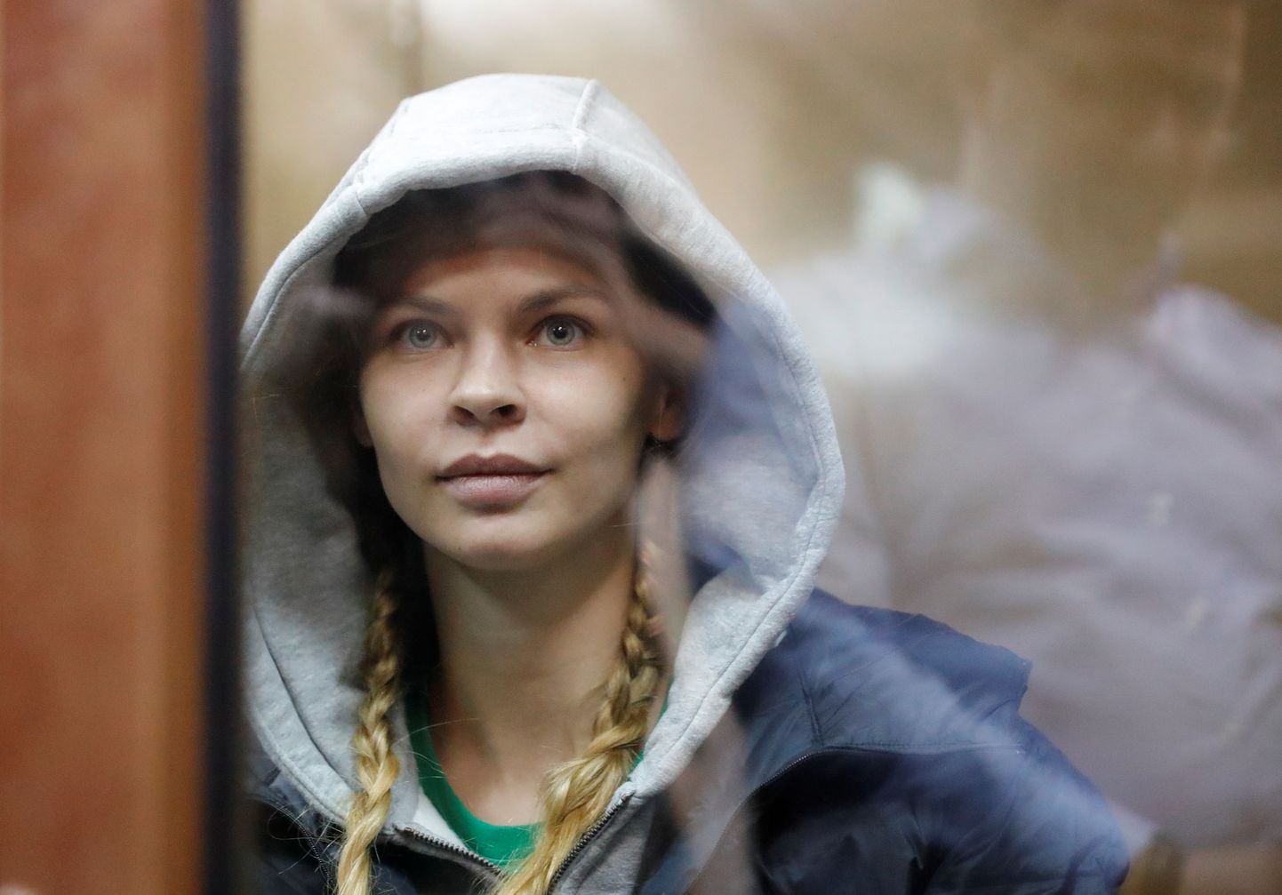 Anastasia Vašukevitš, rohkem tuntud nimega Nastja Rõbka jaanuari keskel Moskvas kohtu ees.