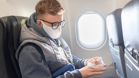 Uued tingimused reisimisel – lennukites tuleb maske kanda Uued tingimused reisimisel – lennukites tuleb maske kanda