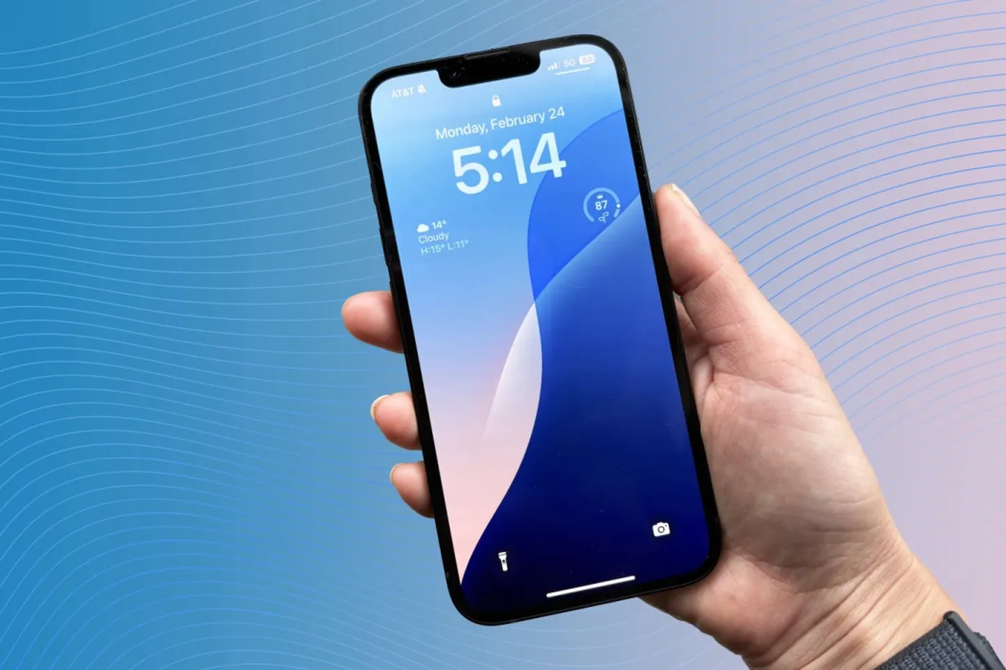Uue iPhone 16e ekraanivaade Eesti Vabariigi aastapäeval.