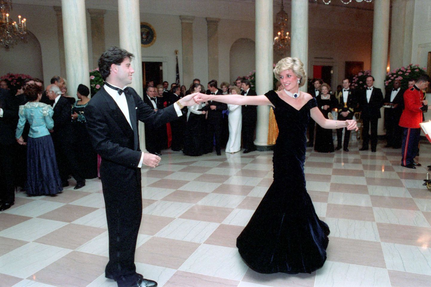 Printsess Diana ja John Travolta 1985. aastal Valges Majas