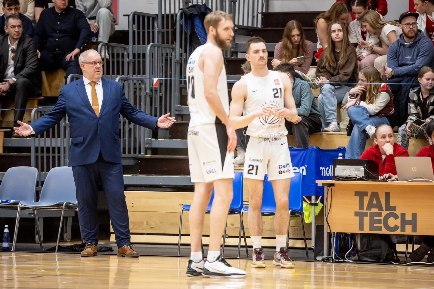 Vasakult: Peep Pahv, Kaido Saks ja Christopher Lenk meistriliiga veerandfinaalis TalTech/Alexelaga.