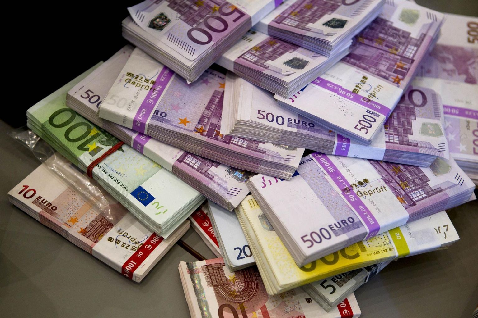 Kokku võeti septembri alguses teisest sambast välja ligi 1,3 miljardit eurot.