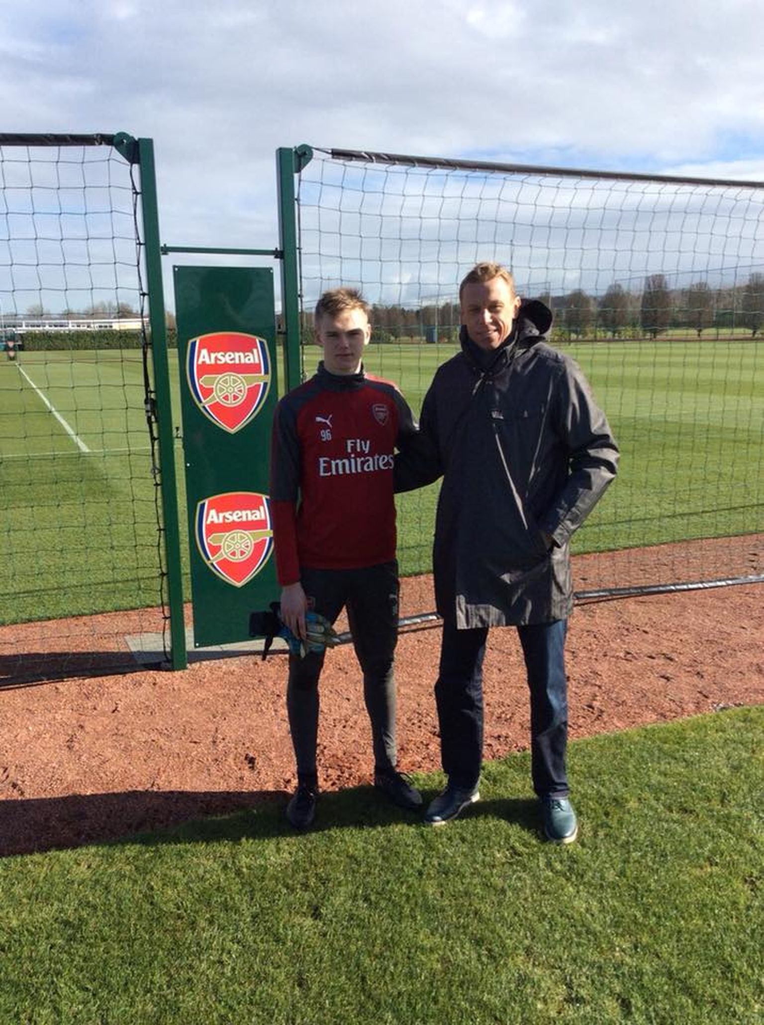 Karl Jakob Hein ja Mart Poom Arsenali treeningväljaku ääres.