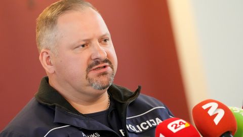 HÄDAD LÄTI POLITSEIGA ⟩ Purjus korravalvur sõitis kraavi ja põgenes sündumuskohalt