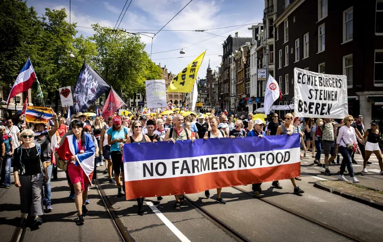 Talunike, kalurite ja rekkajuhtide toetusprotest Amsterdamis 23. juulil.