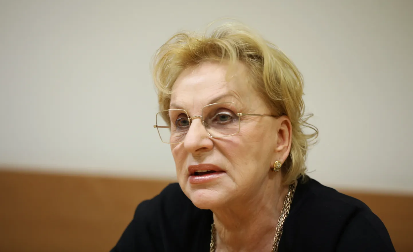Ludmila Vīksna.