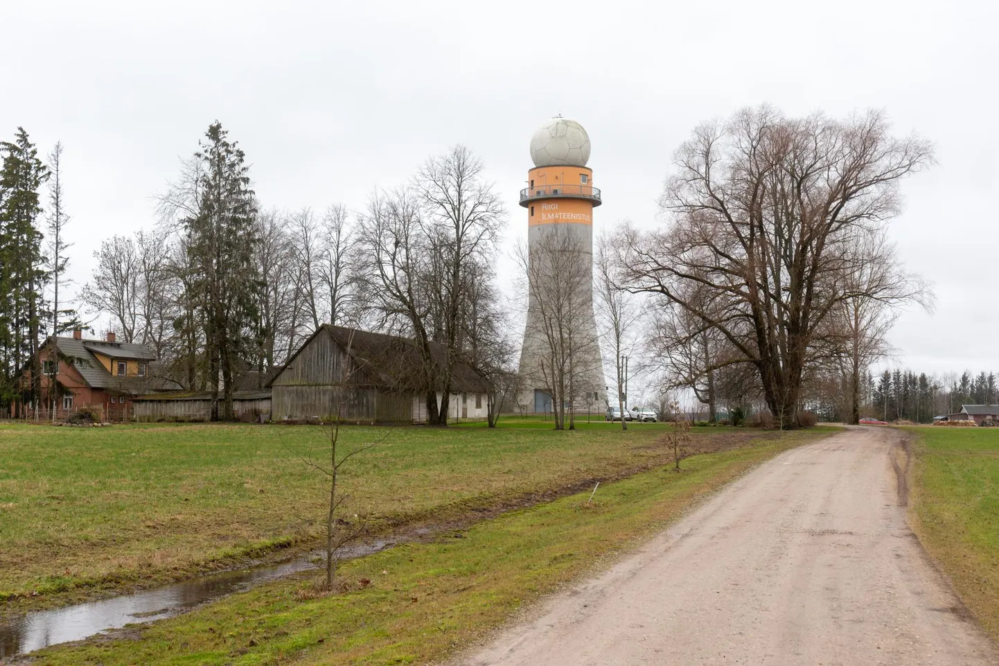 Sürgavere radar on üks kahest keskkonnaagentuuri ilmaradarist. Laupäeval ootab ta kõiki huvilisi.
