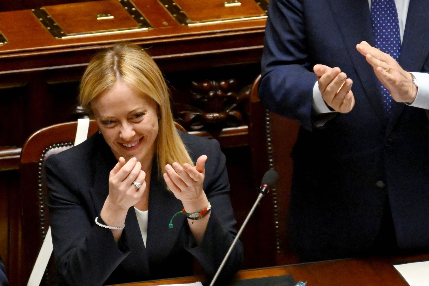 Giorgia Meloni pärast oma esimest kõnet Itaalia parlamendi alamkojas.