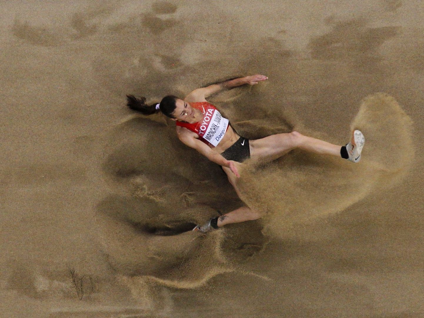 Nastassia Mirontšik-Ivanova jäi kaugushüppes esimesena medalita.