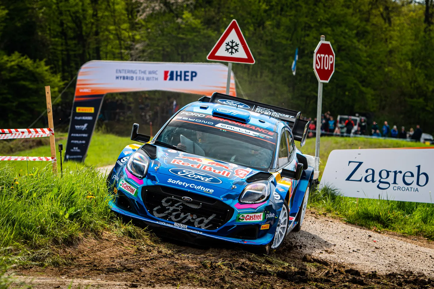 Praegu on WRC-sarjas kaks ja pool autotootjat, sest Ott Tänaku leivaisa M-Sport on küll Fordi toega, ent suuresti siiski eratiim