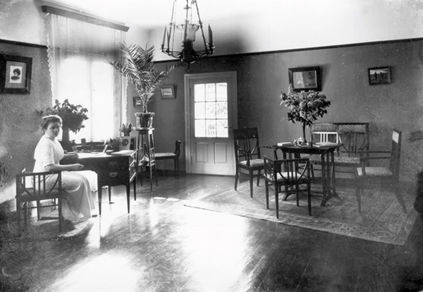 Saal K. Baarsi kodus Viljandis.
