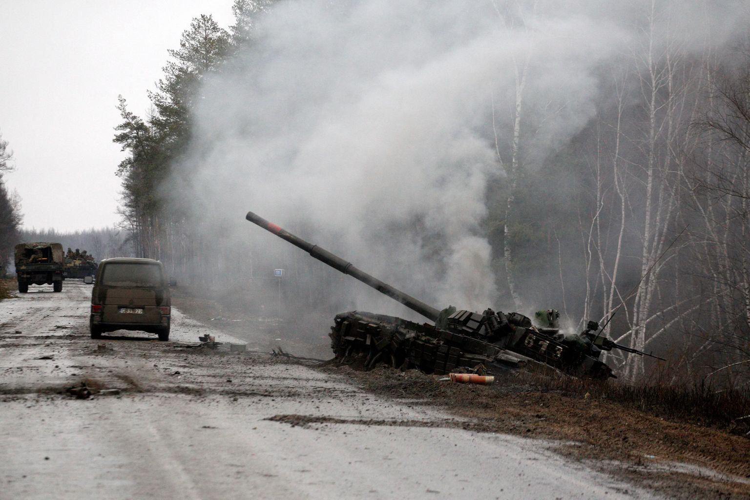Ukraina väeüksuse poolt hävitatud Vene tank Luhanski piirkonnas