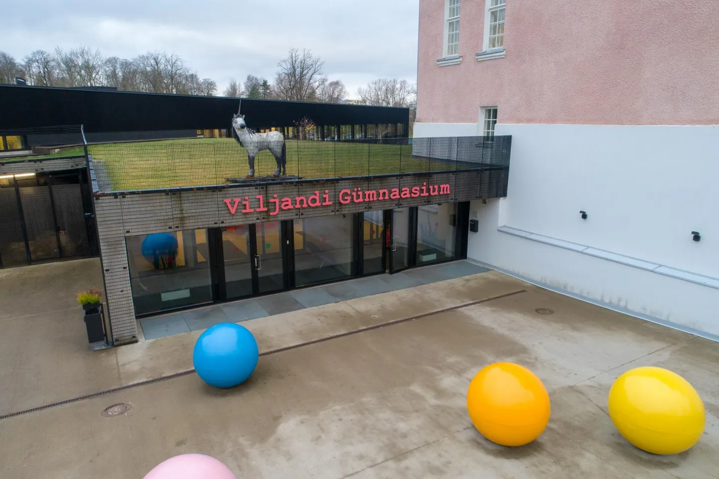 Enamik Viljandi gümnaasiumi lõpetajaid on otsustanud riigieksamite sooritamise kasuks.