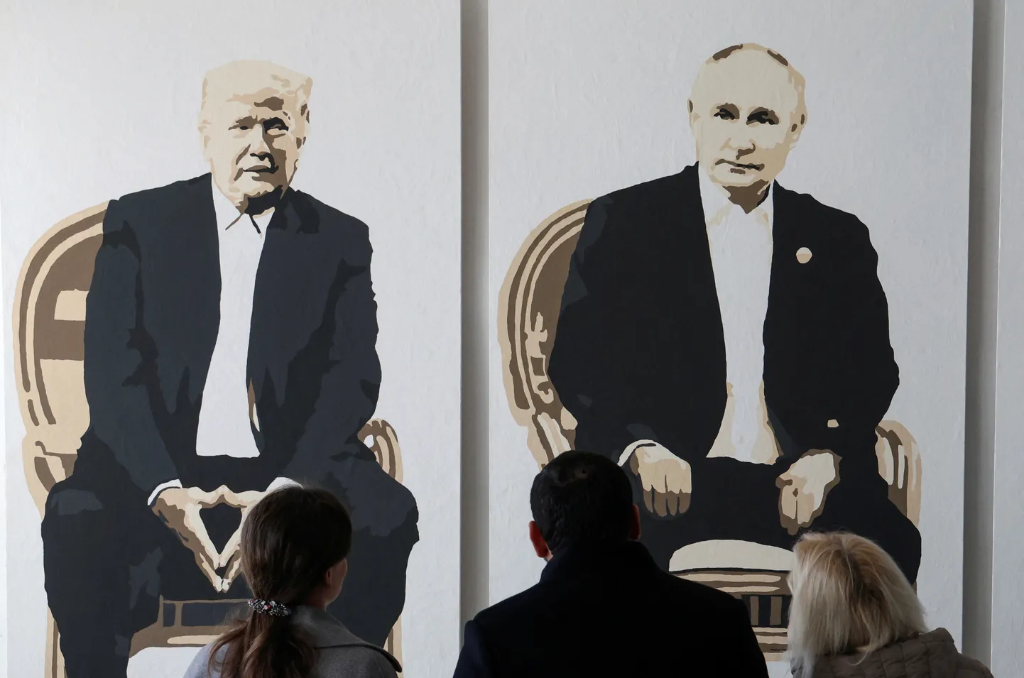 President Donald Trumpi ja Vladimir Putinit kujutav kunstiteos pealkirjaga «Jalta 2.0» Krimmis asuva Livadia pargi galeriis.