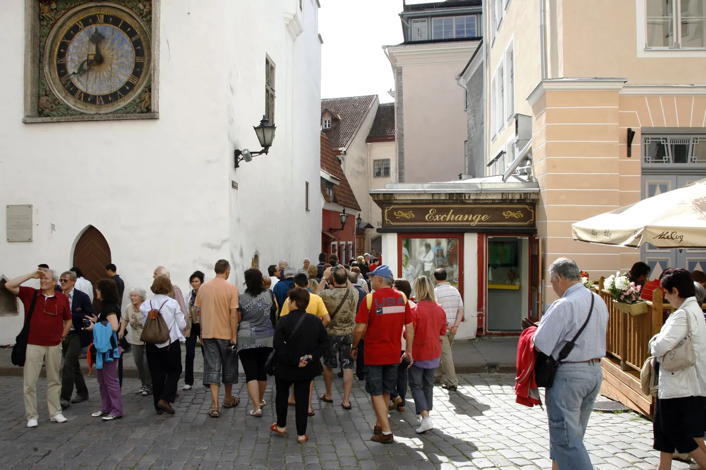 Turistid Tallinnas.