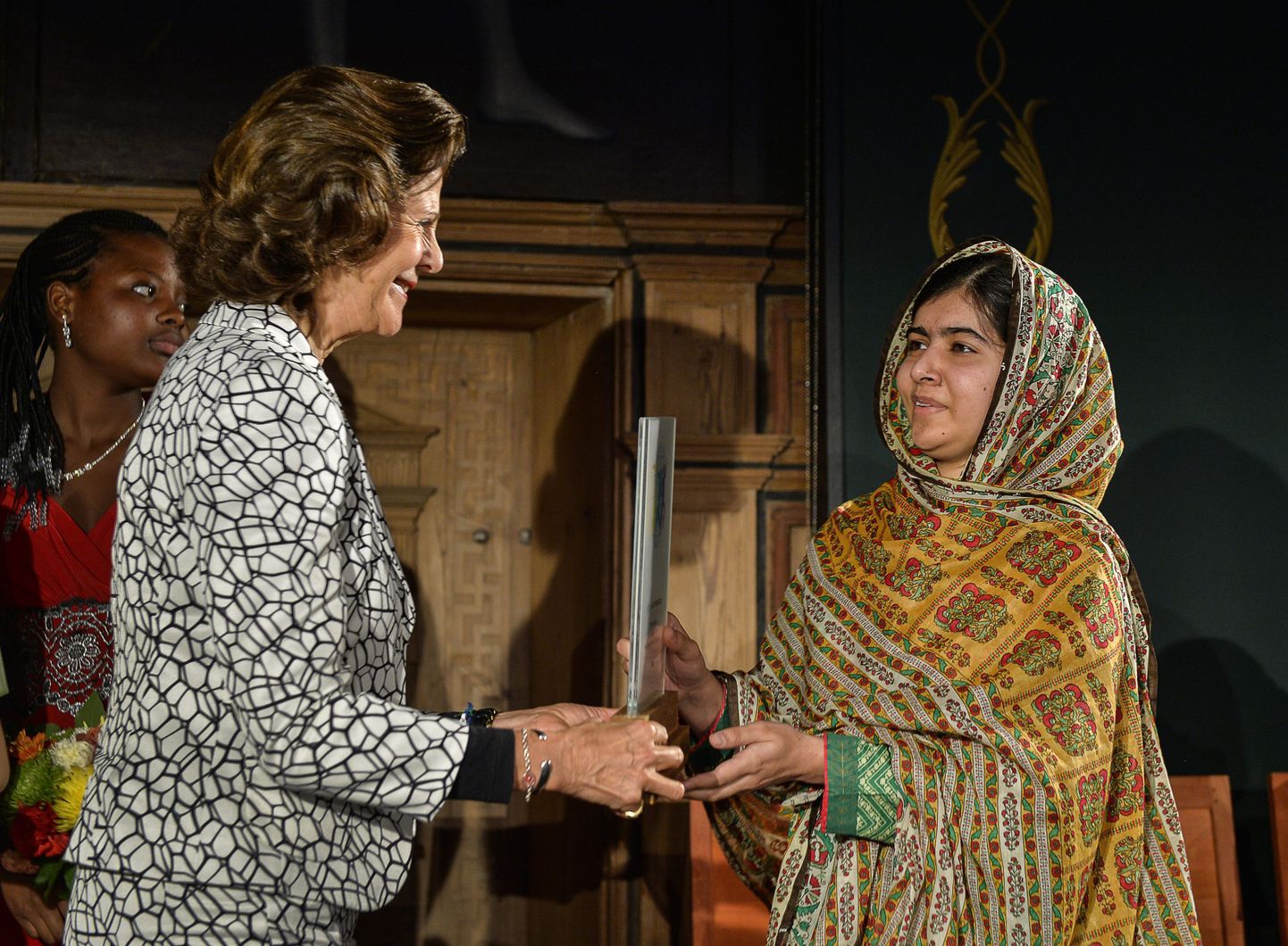 Täna sai Malala Yousafzai Rootsi kuningannalt Silvialt Maailma laste auhinna.