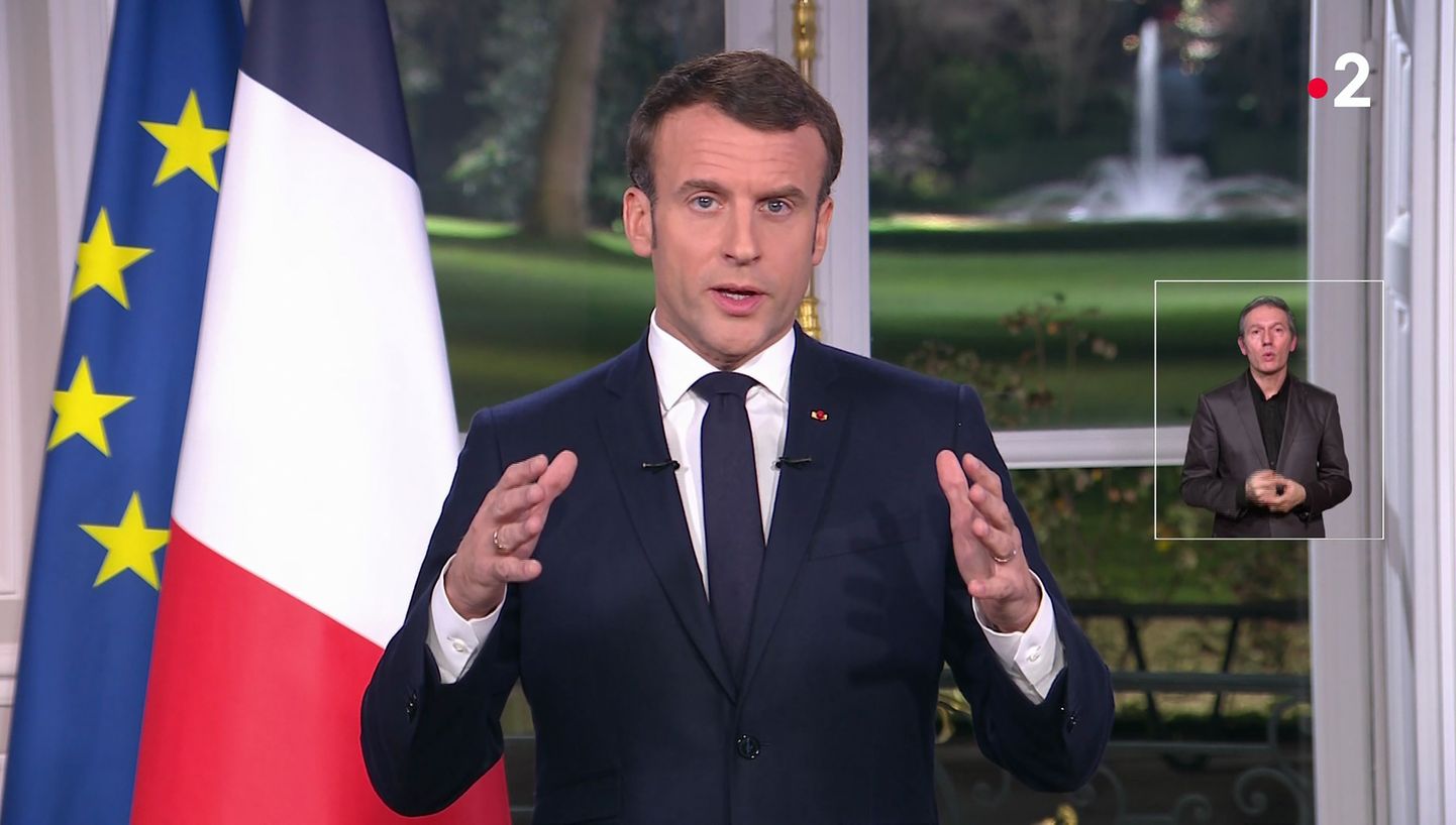 Prantsuse president Emmanuel Macron esinemas uusaastakõnega.