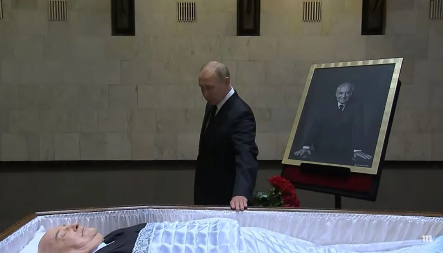 Владимир Путин простился с Михаилом Горбачевым