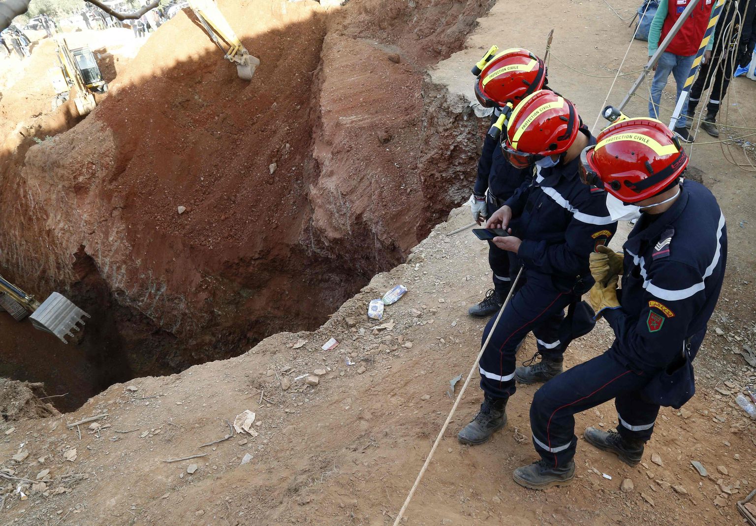 Marokos Chefchaoueni provintsis kukkus viieaastane poiss 1. veebruaril kaevu ja päästetöötajad üritavad teda juba mitu päeva päästa