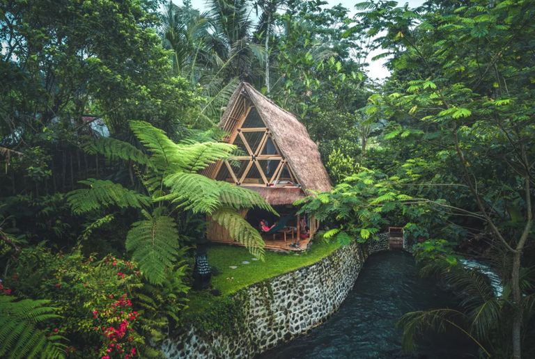 Bali Hideout Eco Bamboo maja, Indoneesia. Soovituks märgitud 77 177 korda.