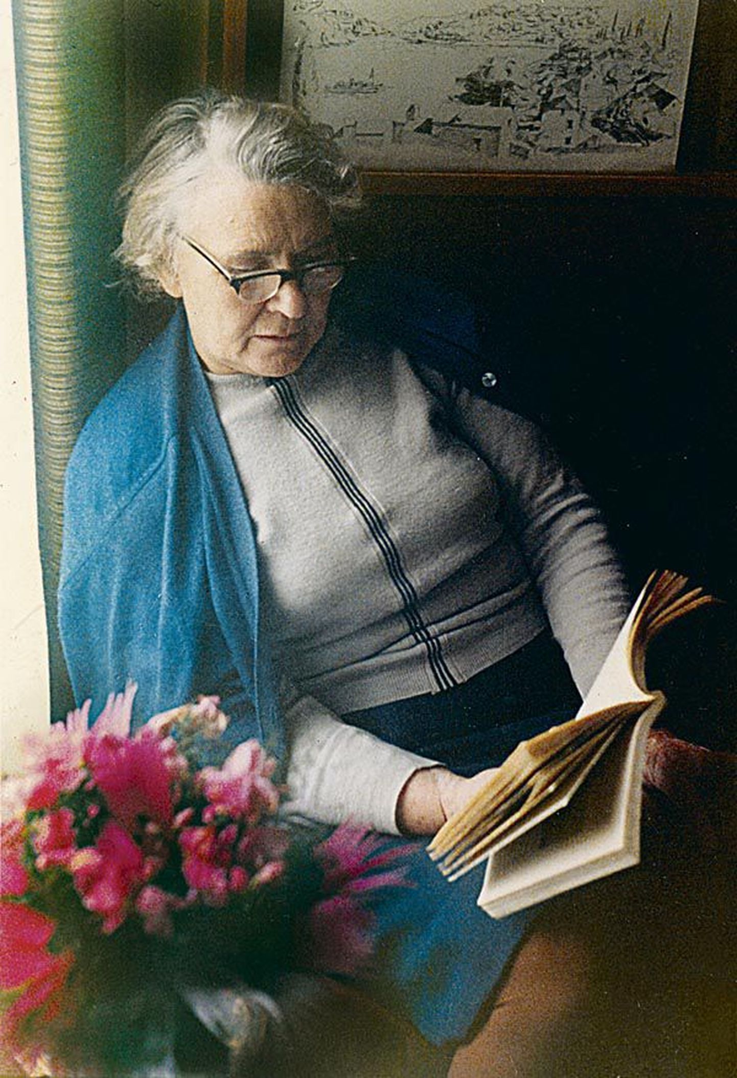 Ilse Ermi pere tähistab täna tema 100. sünniaastapäeva A. Särevi kortermuuseumis. 

Erakogu