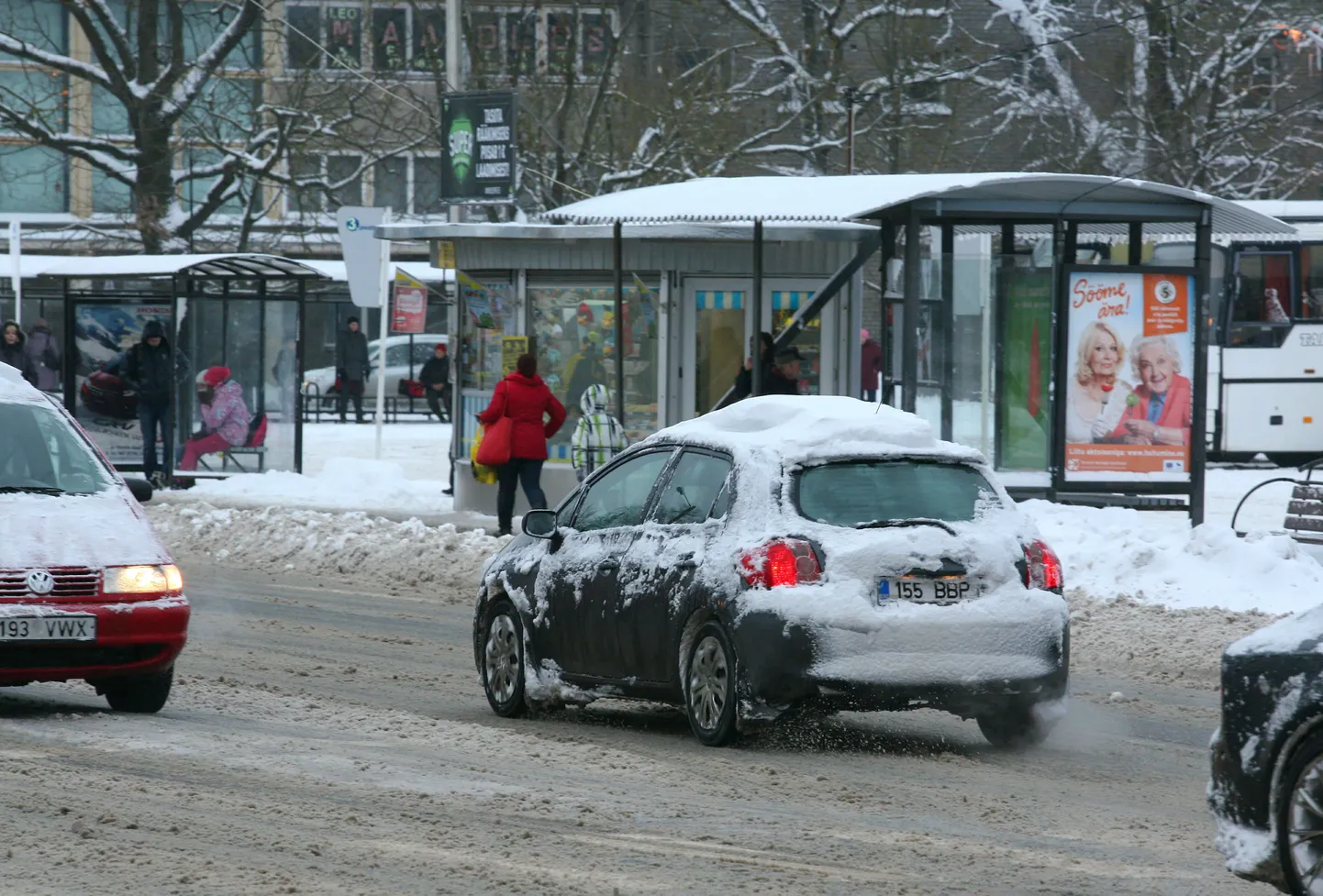 Liiklus Pärnu kesklinnas eile päeval.