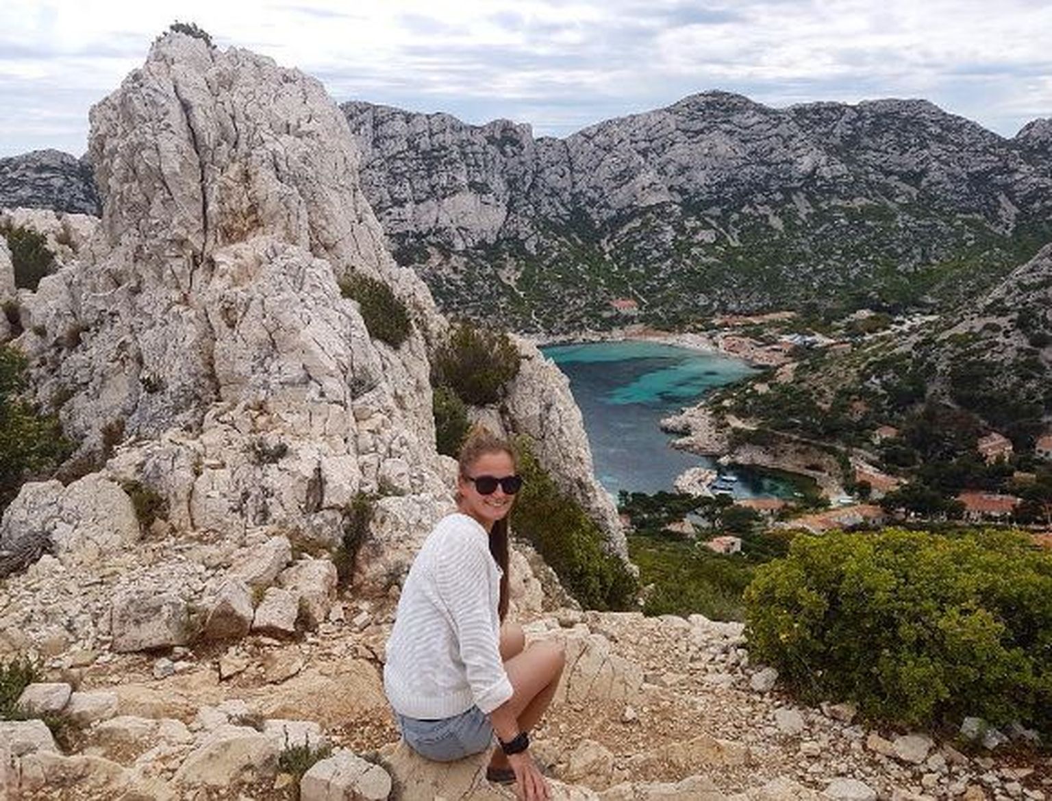 Purjelaudur Ingrid Puusta on EMiks valmistudes nautinud Marseille' ümbruse loodust.
