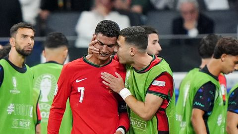 Евро-2024 ⟩ Роналду расплакался из-за пенальти, судьбу матча между Словенией и Португалией решит серия пенальти
