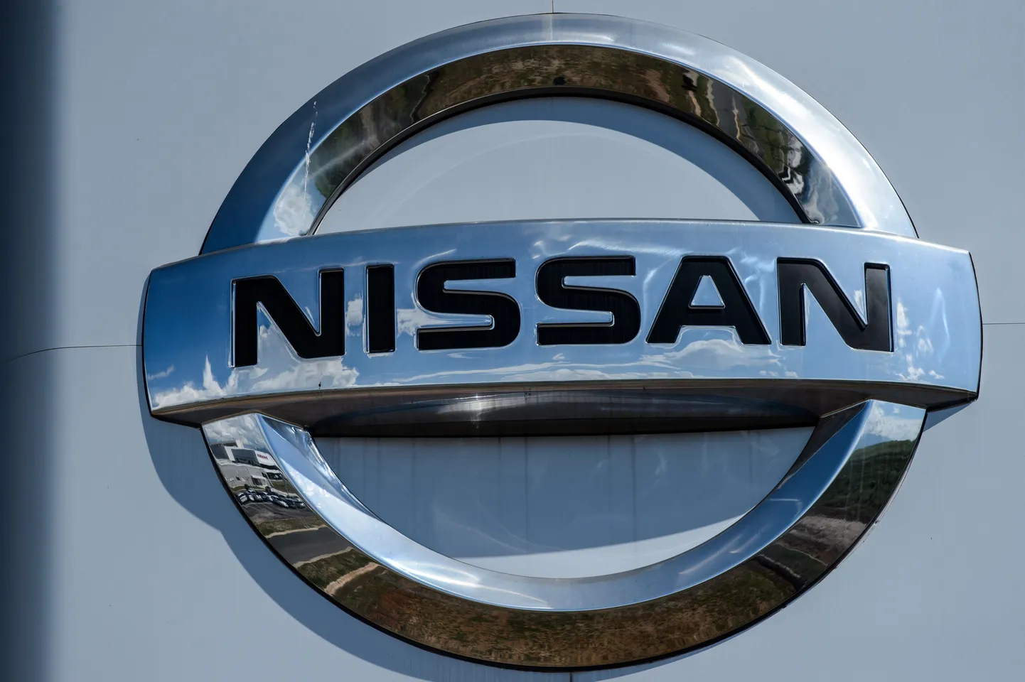 Nissani logo.