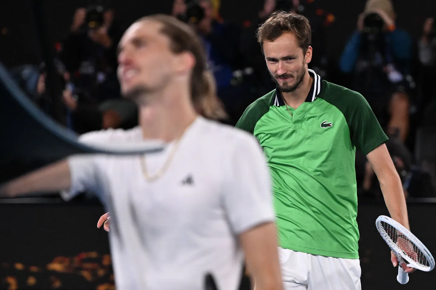 Daniil Medvedev (rohelises) oli Alexander Zverevist parem.