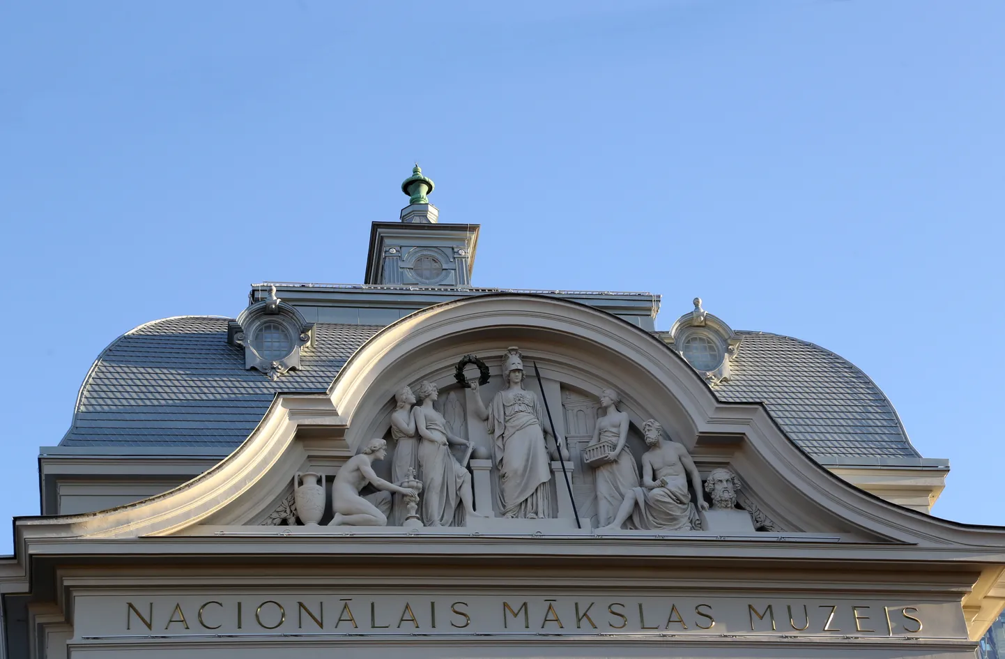 Nacionālā mākslas muzeja fasāde pēc restaurācijas.