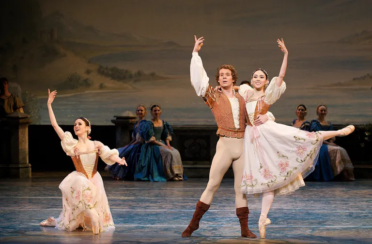Melanie Hamrick (vasakul) / FRANKS Elliott/FRANKS Elliott/ArenaPAL/Scanpix