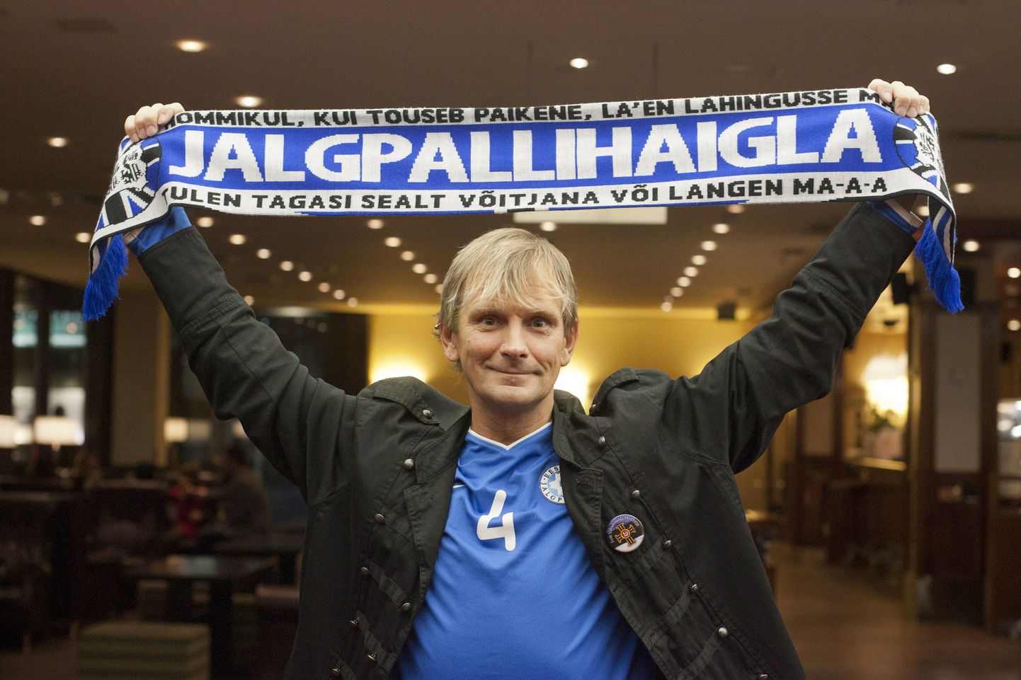 Эстонский футбольный болельщик.