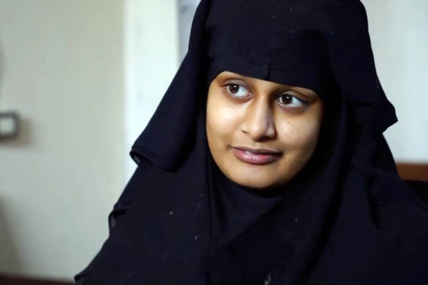 Briti džihaadipruut Shamima Begum viibib endiselt Süüria põgenikelaagris, sest Suurbritannia siseministeerium võttis temalt äärmusrühmitusega ISIS liitumise tõttu kodakondsuse.