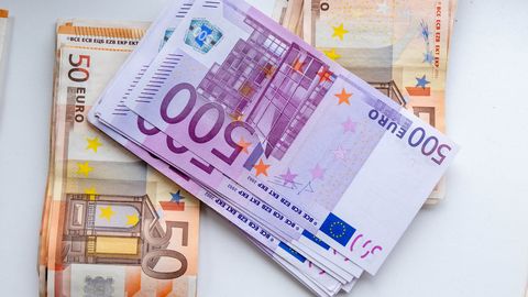 Keskmine brutokuupalk kerkis esimeses kvartalis üle 1400 euro, aga kasv pidurdus