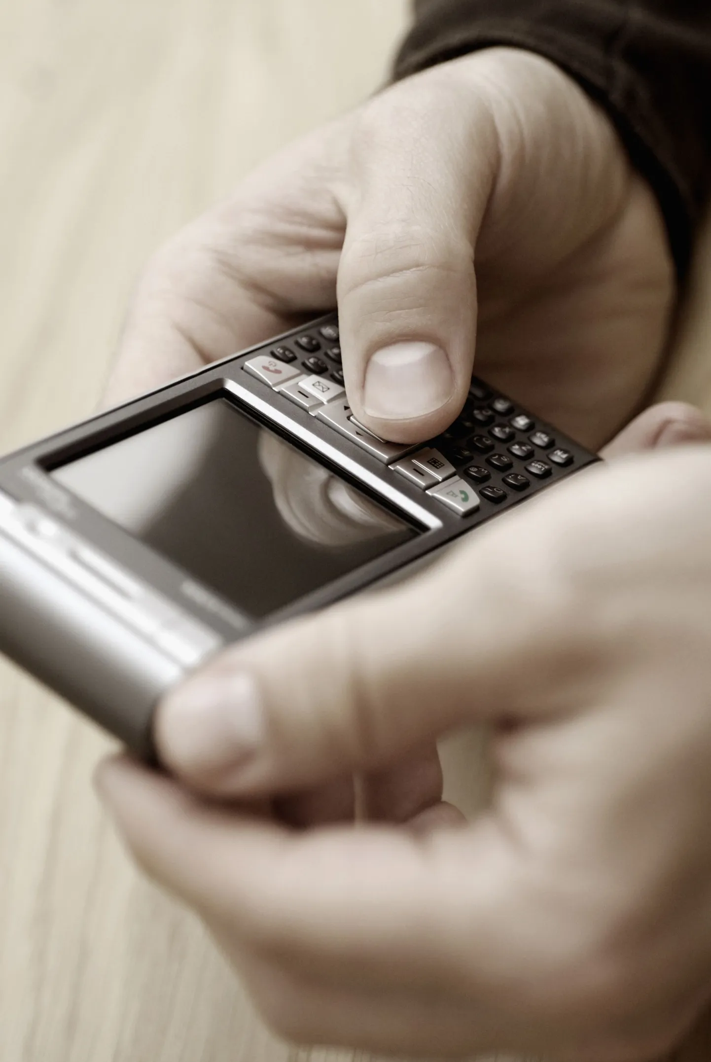 Inimesed ikka loevad SMS-e, mistõttu on see suhteliselt kindel kanal informeerimiseks.