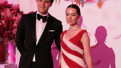 FOTO ⟩ Grace Kelly lapselaps sai pikaaegselt kallimalt kauni kihlasõrmuse